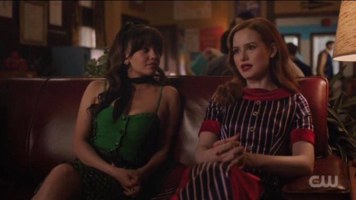 choni_apenas's tweet photo. "eu tô namorando com a Toni Topaz"

"uau... sim, isso faz sentido"

Sério, Betty? https://t.co/ZZq0qVCR8y