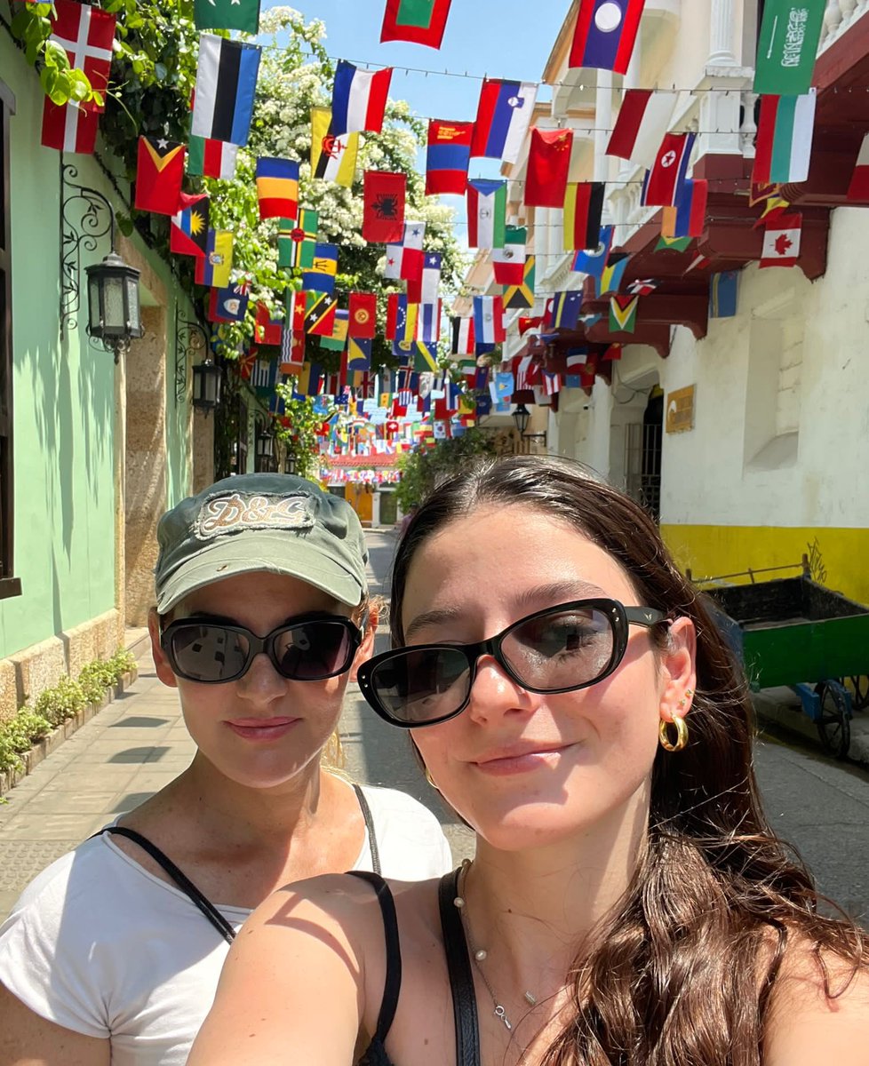 De paseo… #cartagena #Colombia #travel #actor #motherdaughter