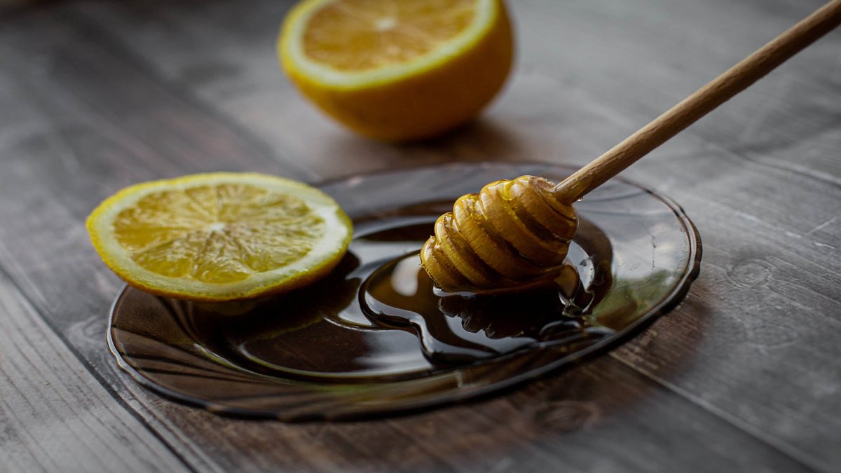 sage_s65739624's tweet photo. Honey is rich in natural sugars, in addition to a few minerals and vitamins that are thought to offer an array of medicinal properties. Can our canine companions benefit from #honey, though? #Dogs #Can_dogs_eat_honey #Dogs_Care #Is_honey_benefit_for_dogs
https://t.co/vfJnx7RdD8 https://t.co/DZ5w9hneK4