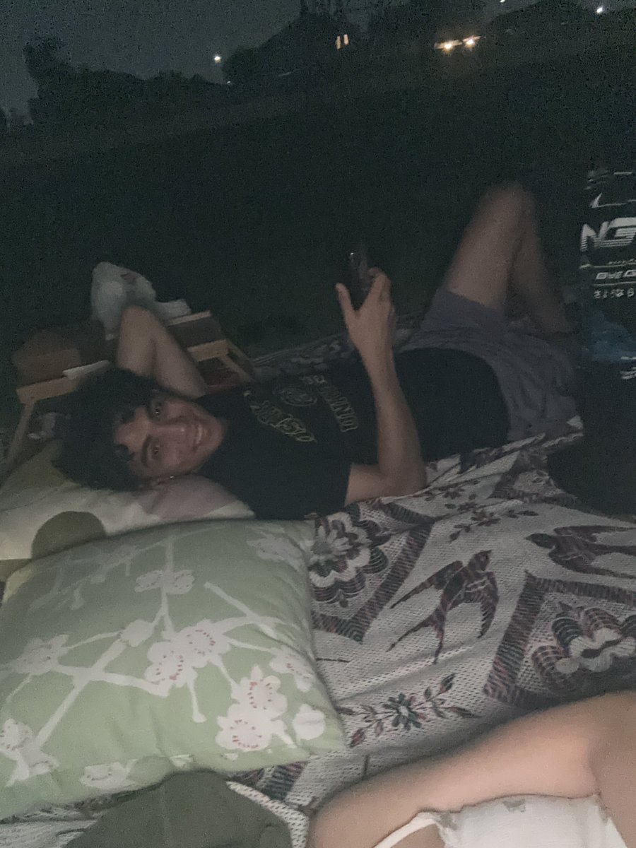 honeeballs's tweet photo. last hours of being 25 yrs old https://t.co/iA6UGwpOIh