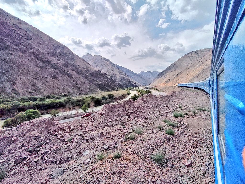 nonstopeurotrip's tweet photo. The #Bishkek to Lake #IssykKul train serves up some of the best #TrainWindowViews I've ever seen!!! ๐๐๐ฐ๐ฌ #Kyrgyzstan #NonstopEurotrip https://t.co/923KzdyNxM