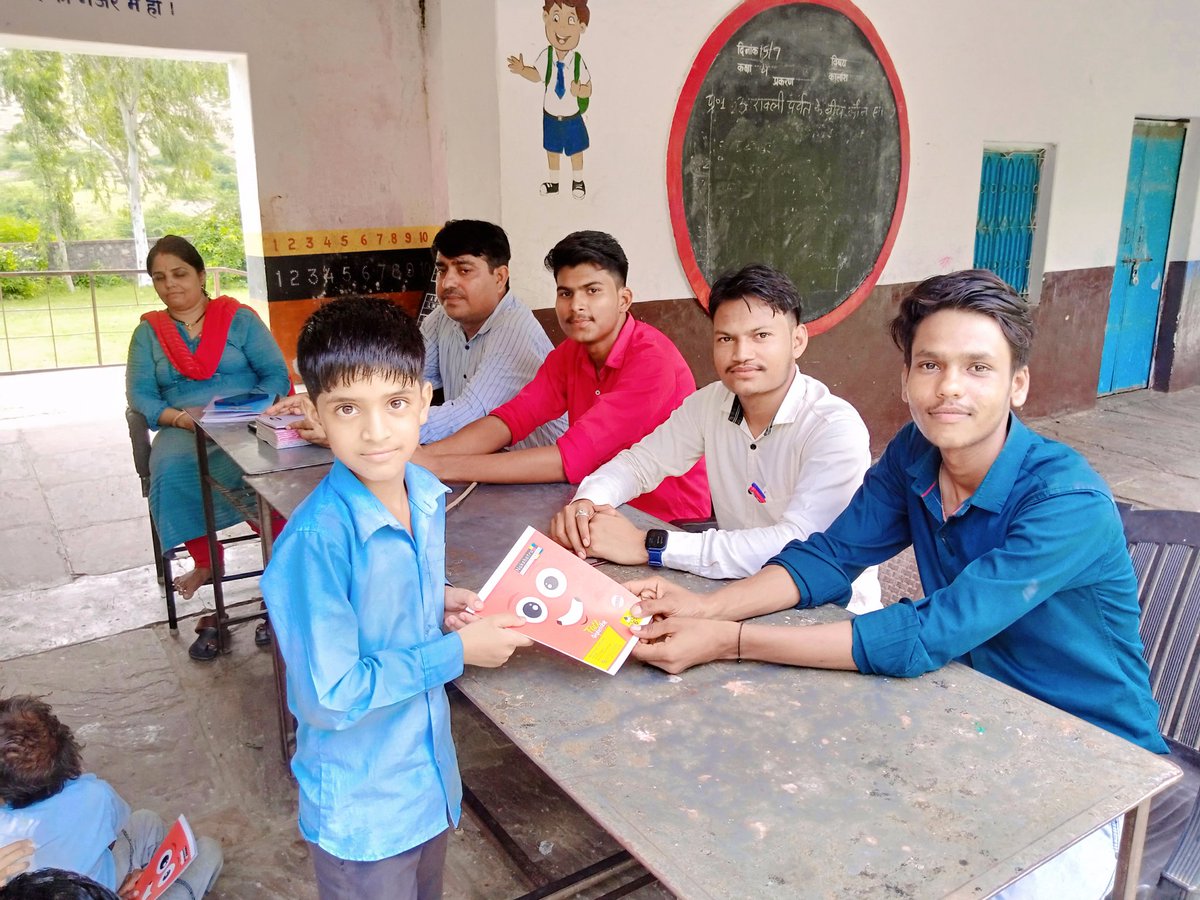 im_vikas23's tweet photo. शिक्षा मे सुधार और बालको के भविष्य के साथ न्याय तभी होगा जब बोर्ड 10 अगस्त से पहले L1 का परिणाम जारी करेगा, ताकि L1 को अगस्त माह नियुक्ति मिल सके... 

#L1_10_अगस्त_तक_रिजल्ट_दो 
#L1_3_अगस्त_RSSB_जयपुर_चलो 

@im_vikas23 https://t.co/OYCzRZh7tm
