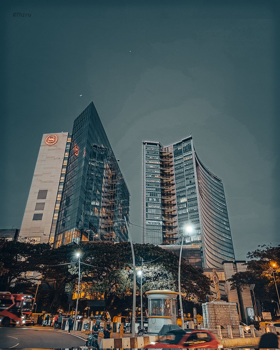 tirupal_cherry's tweet photo. 1. Street photography
2. Night mode
3. Long-exposure photography
4. Bokeh photography
5. Long-exposure photography ( neon trail mode )
#streetphotography
#nightsky #astrophotography #moon #sky #picoftheday #stars #love #shots #city
#tpal #thiru https://t.co/qzEgFJsDKR
