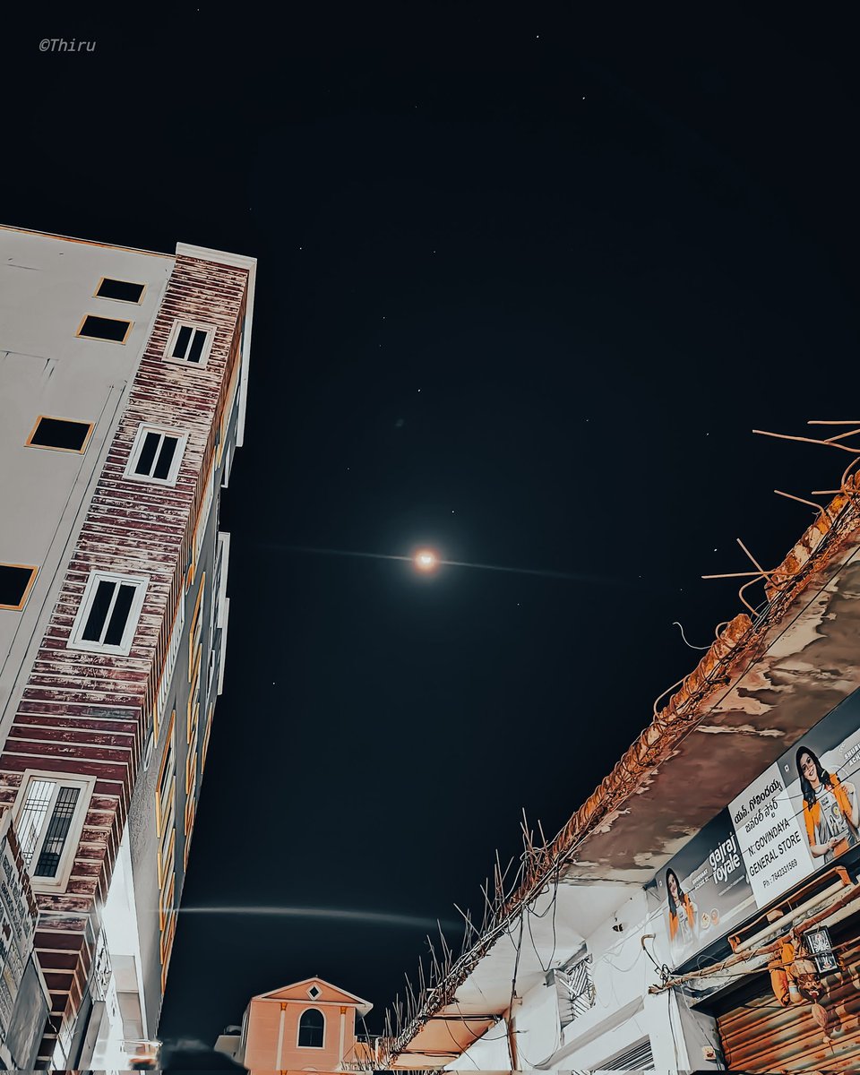 tirupal_cherry's tweet photo. 1. Street photography
2. Night mode
3. Long-exposure photography
4. Bokeh photography
5. Long-exposure photography ( neon trail mode )
#streetphotography
#nightsky #astrophotography #moon #sky #picoftheday #stars #love #shots #city
#tpal #thiru https://t.co/qzEgFJsDKR