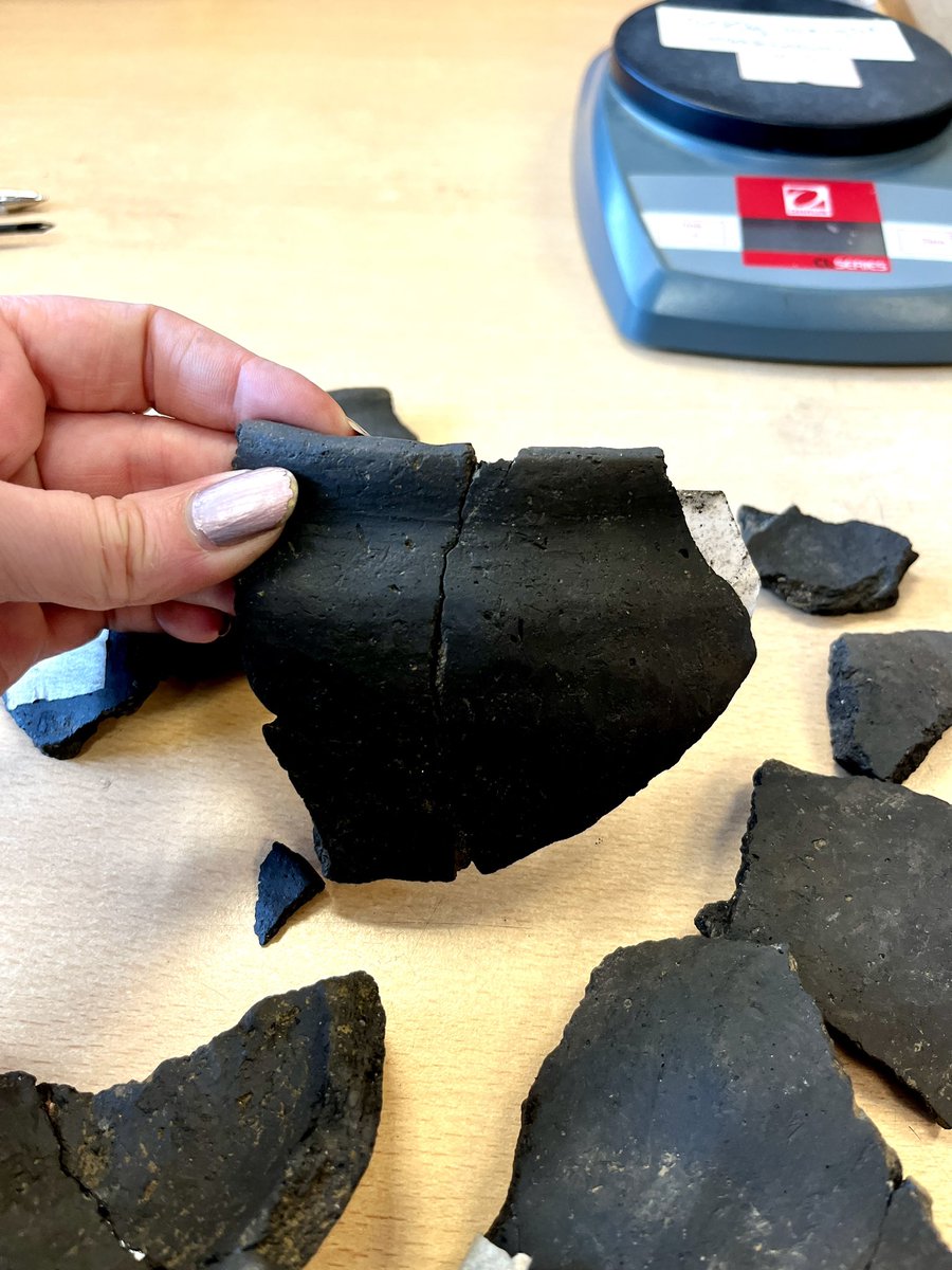 archeologistgg's tweet image. Fine example of prehistoric pottery. #prehistoric #pottery #ancientbritain #artefact