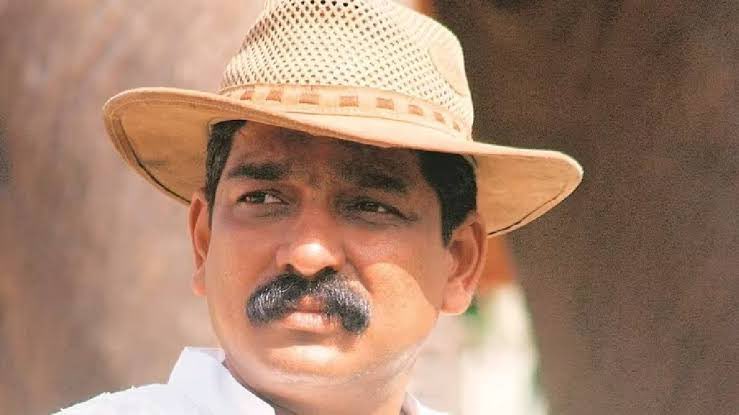 sri50's tweet photo. National Award winning art director #NitinDesai of #Lagaan fame “dies by suicide” at #NDstudios in #Karjat.
#OmShanti https://t.co/Tb0TA8pxwt