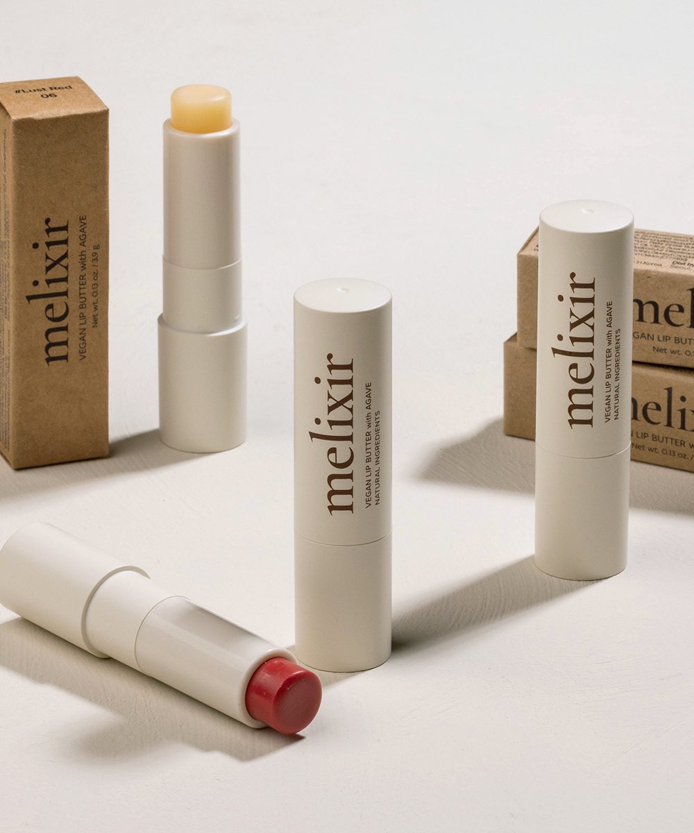 pxwSkincare's tweet photo. เปิดพรีออเดอร์ รอสินค้า 6-8 Week 
มัดจำ 50% 
Melixir Butter Lip Balm Vegan 
สี Autumn Rain
น้องเป็นแบรนด์เกาหลีมาแรงมากก
ลิปบาล์มเนื้อฉ่ำให้ความชุ่มชื้น 
ทาเป็นลิปบำรุง สีแดงระเรื่อทาได้ทุกวัน

✨ราคา 215 บาท✨

#Melixir #พรีออเดอร์ #พรีออเดอร์เกาหลี https://t.co/DAeULaryYx