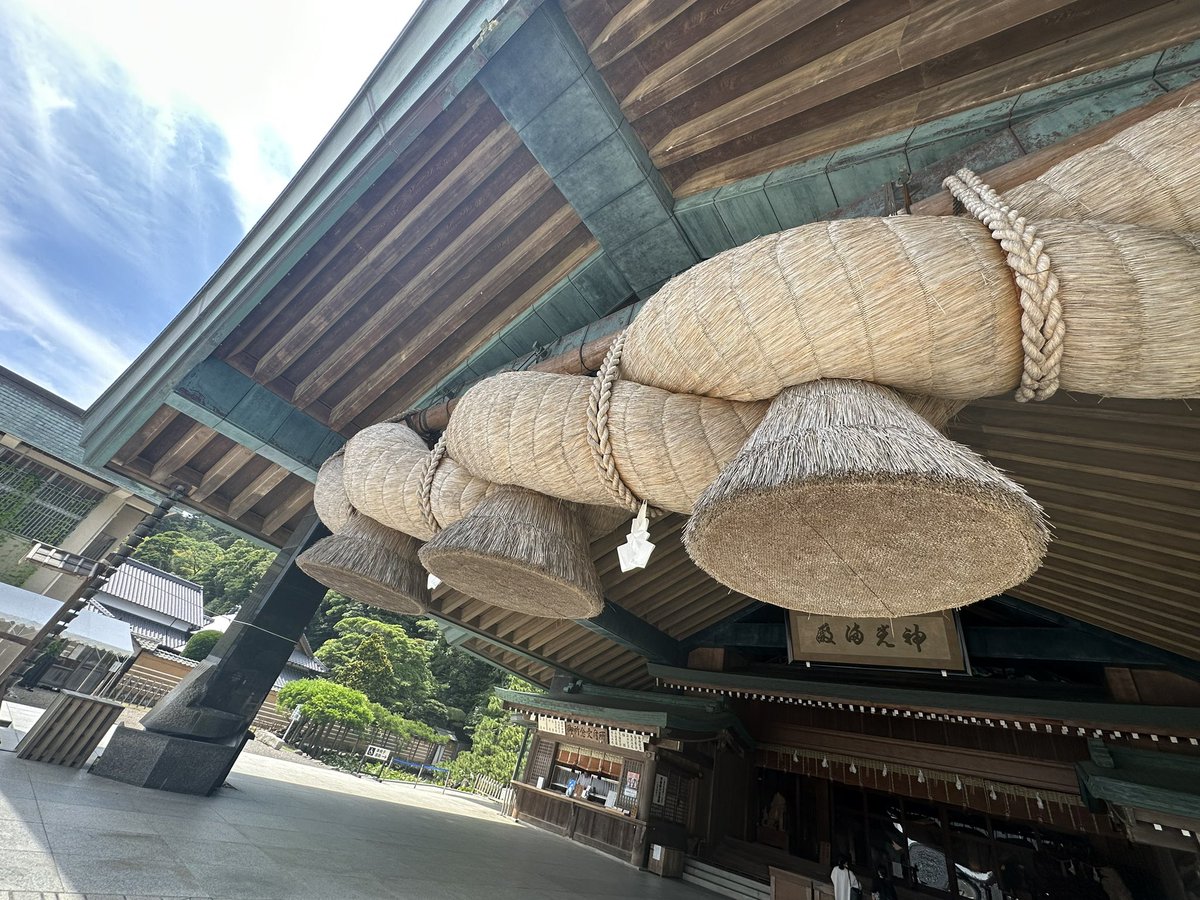 comugi_CAchan's tweet photo. この前フライト終わりに出雲大社行ってきた！
縁結びそば食べたけど、家族とか友人グループとかが多くて、おひとり様は浮いてた🥺 https://t.co/elh0Ao3nO2