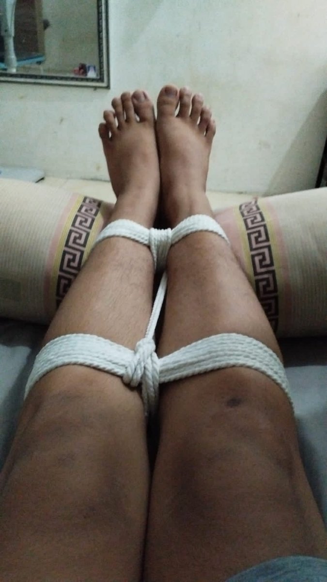 fantasydom3's tweet photo. Pagi2 dikirimin bukti kalqu slave anjing peliharaan sangat patuh. Suka lihat dia terikat dan merasa tak berdaya dalam fantasi tuk melayani.
#Bondage #rope #ropemark #submisive #slave https://t.co/HDcRUxyu3W