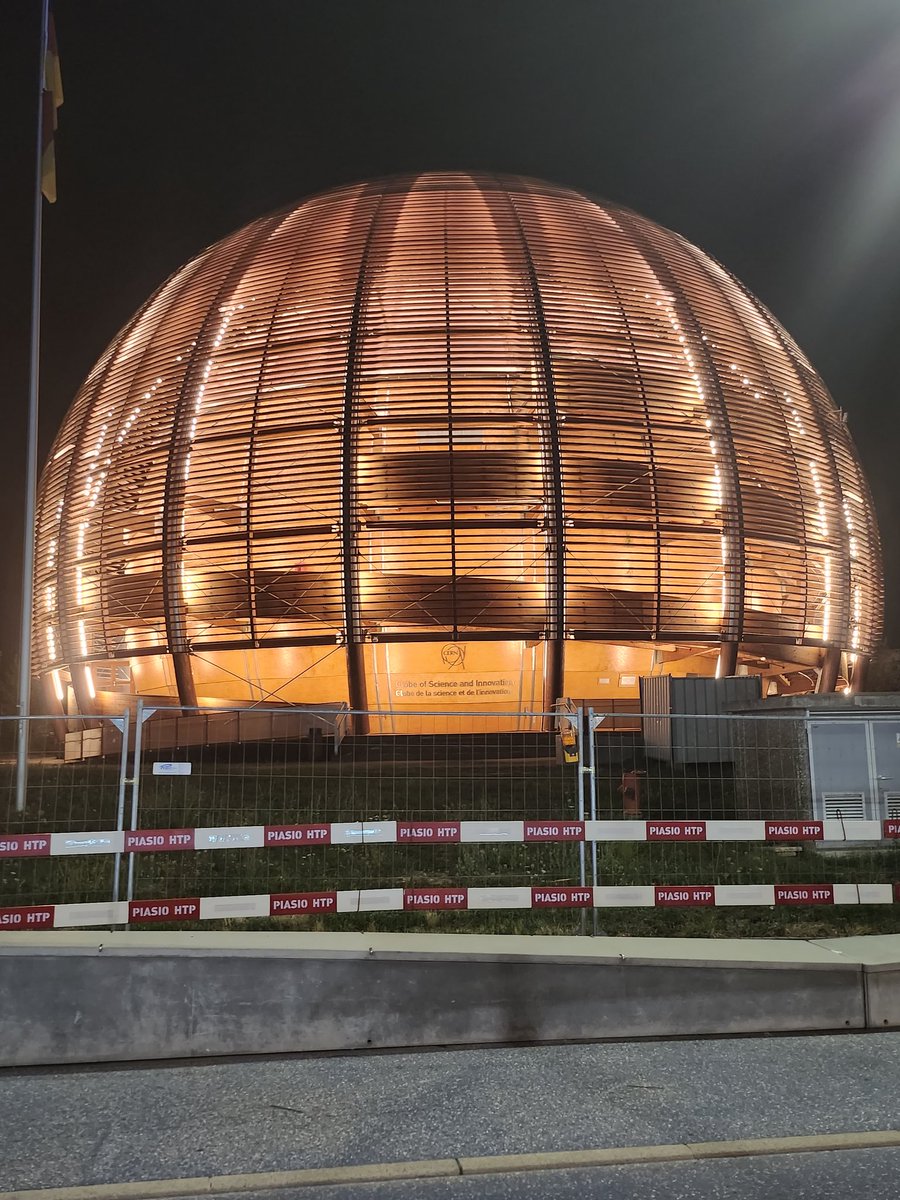 CarlyOakley01's tweet image. Having an incredible time at CERN in Switzerland with some really lovely people courtesy of @ogdentrust #stilllearning #scienceforeveryone @CERN