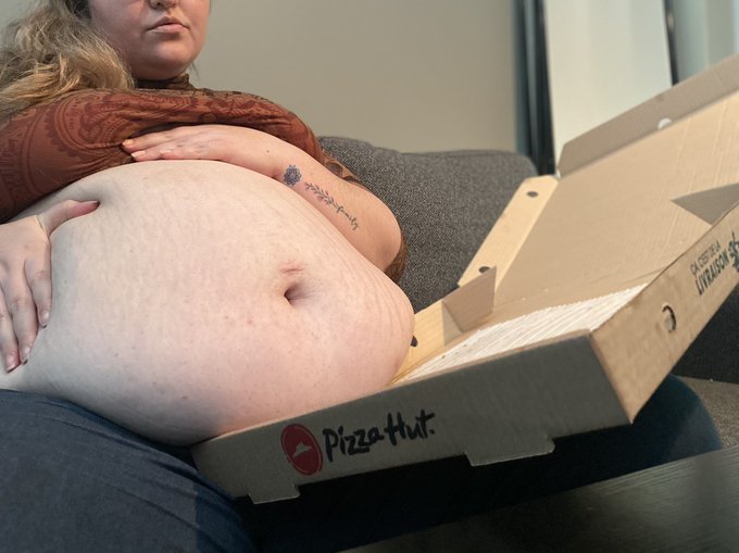 Full of pizza!! Ready to sleep!   Have a good night! https://t.co/ziR4M6UjHF<a href="/tag/clip"class="tags"><span>#clip</span></a>