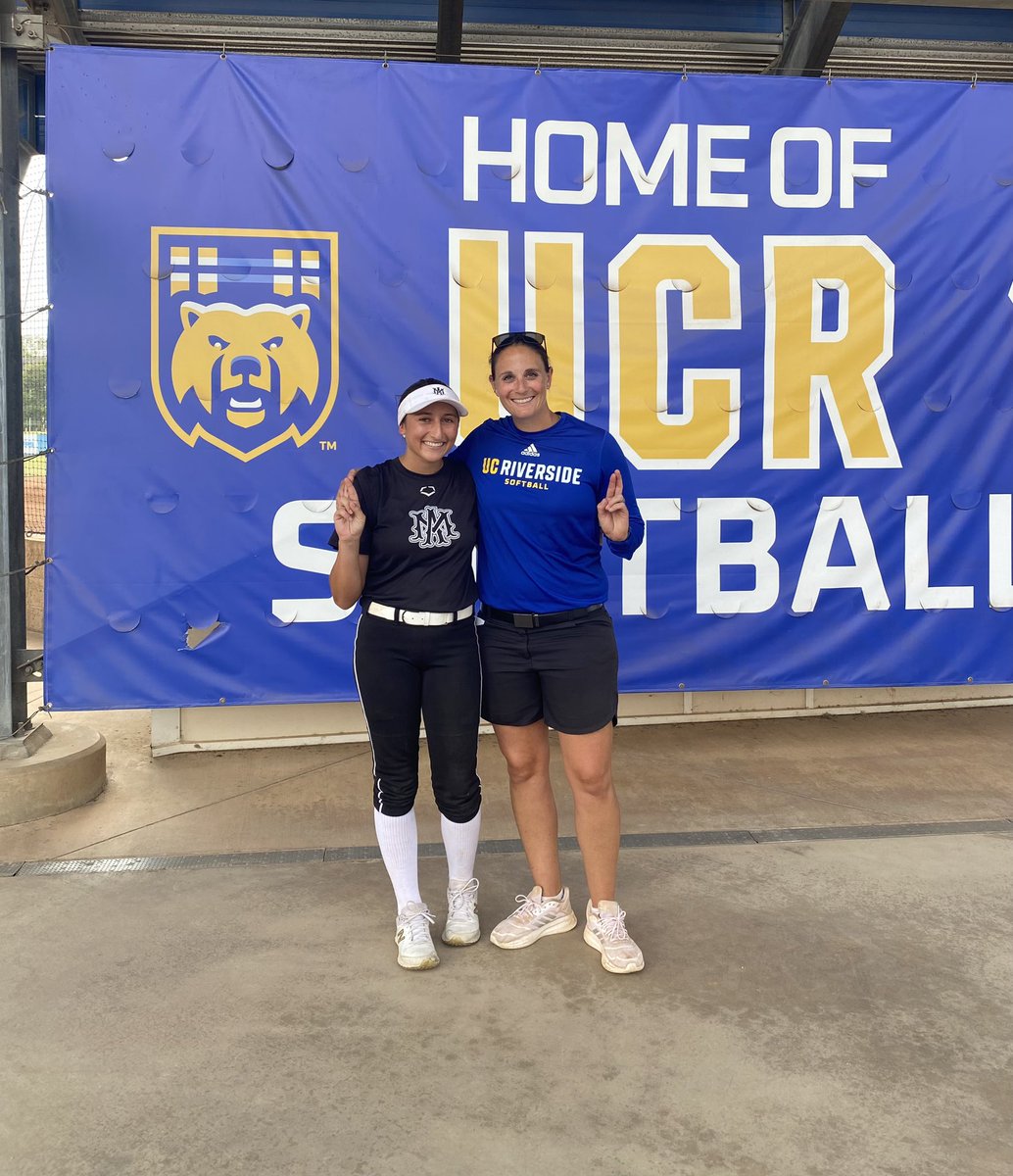 It was great to be back for another <a href="/UCRSoftball/">UC Riverside Softball</a> camp! Thank you @UCR_CoachPalmer and the amazing coaching staff for an awesome camp, I had the best time! Go highlanders! 🤞