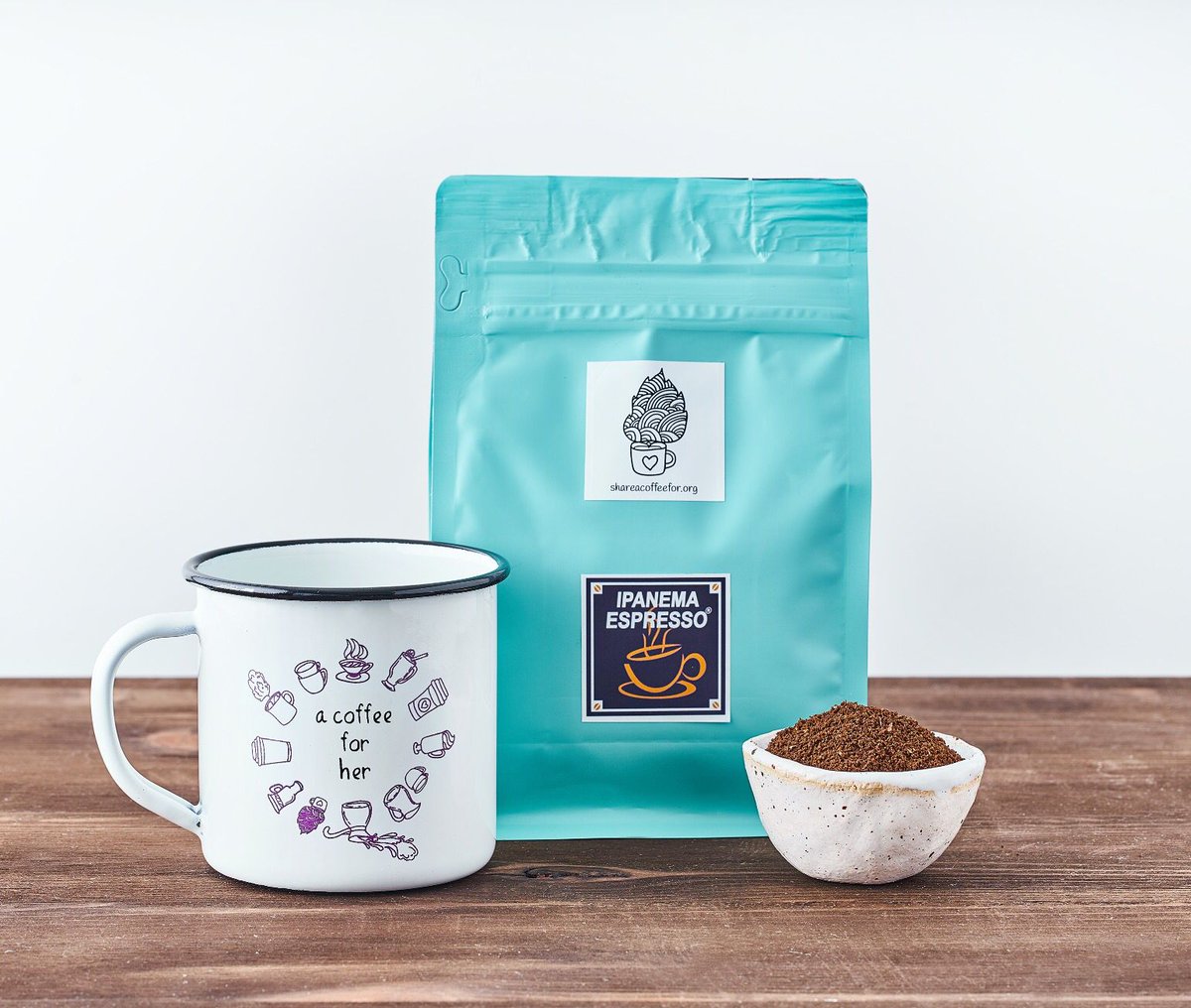 En lengua maa, Enjipai significa "felicidad".
<a href="/enjipai/">Enjipai</a> se encarga de mujeres y peques de la aldea de Mjerefi #Tanzania 🇹🇿 donde la sequía es una constante.
Nos da mucha alegría ver cómo llega el agua y facilita sus vidas.
¡Tu #CaféVirtual las ayuda!
👉acoffeeforher.org 💜☕