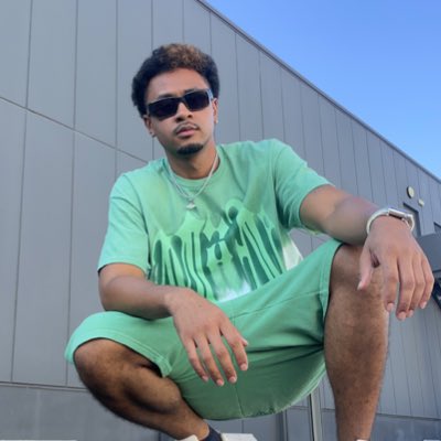 KennLaith's tweet photo. #NewProfilePic https://t.co/cB9XBjuSas
