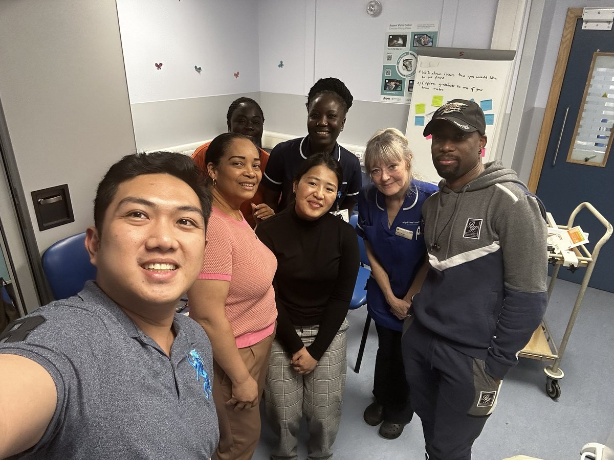 nursescorneruk1's tweet photo. 7East Trauma and orthopedic in-house training day. Thanks to everyone who made this happen .
From safeguarding ,palliative care ,infection control ,discharge ,governance team ,tissue viability,orthopedic CNS Who also taught us about skin traction skin traction @RoyalFreeNHS https://t.co/19ogS35PHZ
