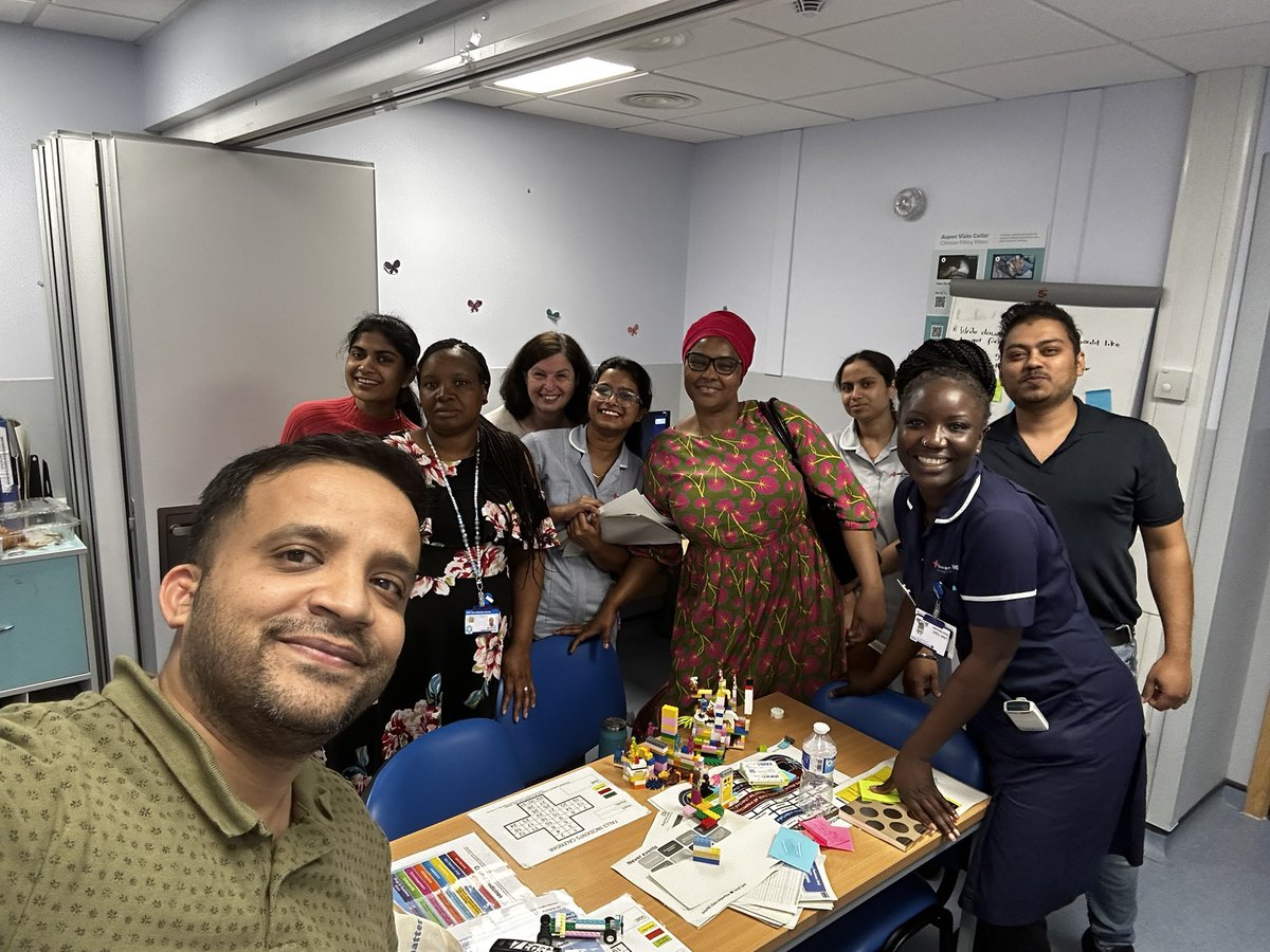 nursescorneruk1's tweet photo. 7East Trauma and orthopedic in-house training day. Thanks to everyone who made this happen .
From safeguarding ,palliative care ,infection control ,discharge ,governance team ,tissue viability,orthopedic CNS Who also taught us about skin traction skin traction @RoyalFreeNHS https://t.co/19ogS35PHZ