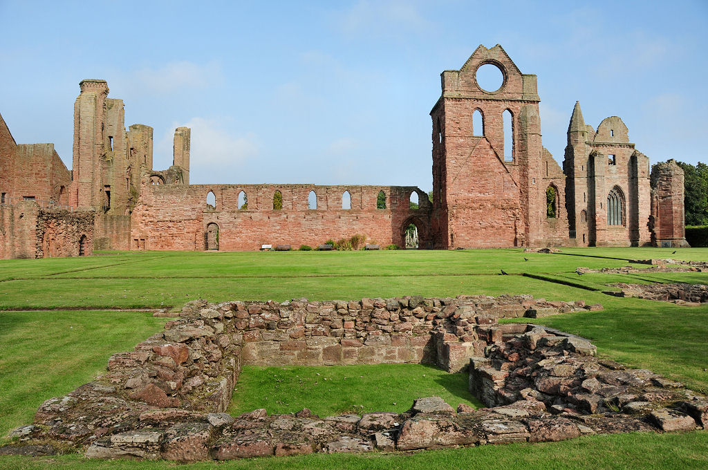 The beautiful, and surprisingly extensive, remains of Arbroath Abbey in the heart of Arbroath in Angus. The abbey was founded in 1178 by King William I for a group of Tironensian monks previously resident at Kelso Abbey. More pics and info: undiscoveredscotland.co.uk/arbroath/arbro…