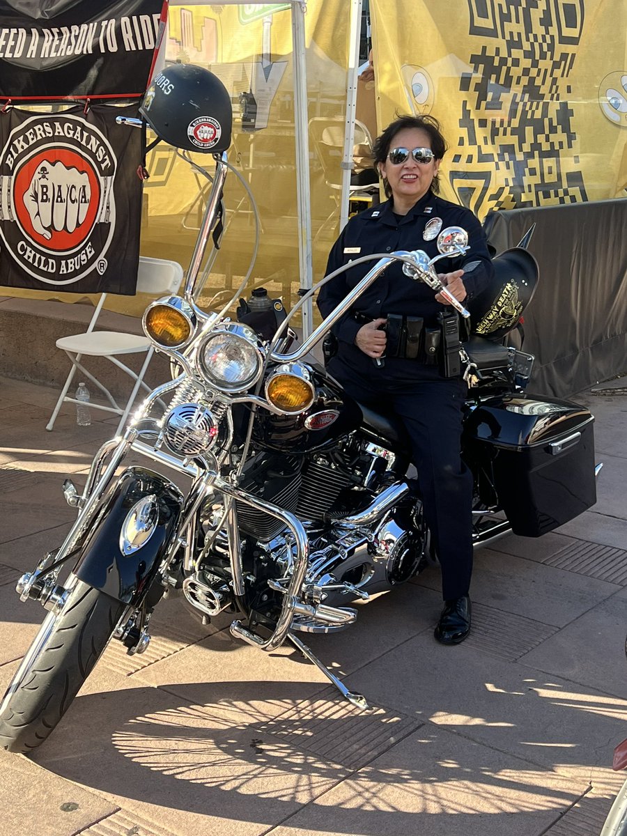 Central National Night Out, thank you all for your continued support and success here at Central
<a href="/LAPDChiefMoore/">Michel R. Moore</a> 
<a href="/lapdmikeoreb/">Michael A. Oreb</a> 
<a href="/LAPDCARRANZA/">Lillian L. Carranza🇺🇸</a>