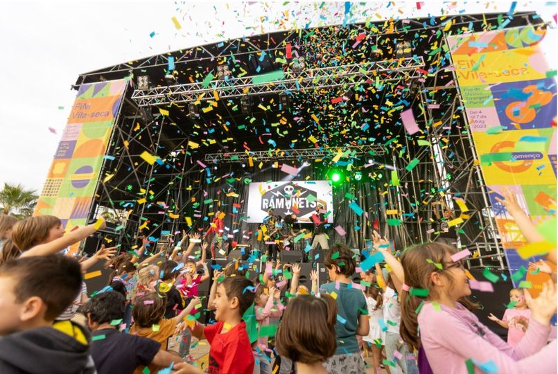 📢Segueix oberta la convocatòria artística de la FiM Vila-seca 2024‼️

👉Fins al 16 d'octubre de 2023 estarà obert el període d'inscripció artística.

+ info a: fim.cat/professionals/…