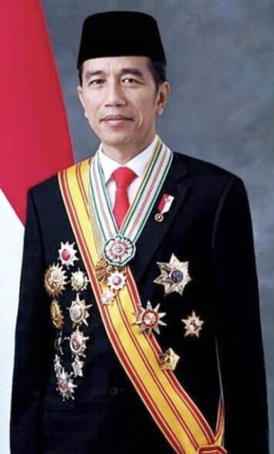 MIPelesa's tweet photo. Sehat Terus Pak Presiden @jokowi , Negara tidak boleh kalah bahkan memaklumi kepada mereka yang tidak beradab dalam menjalankan hidup dan kehidupannya sebagai warga negara. Negara telah menjamin hak demokrasi dan kebebasan berpendapat dimuka umum tapi dengan Adab keindonesiaan kita, jika ada yang menyalahi wajib untuk ditindak secara hukum @DivHumas_Polri , tanpa terkecuali. Termasuk Rocky Gerung !