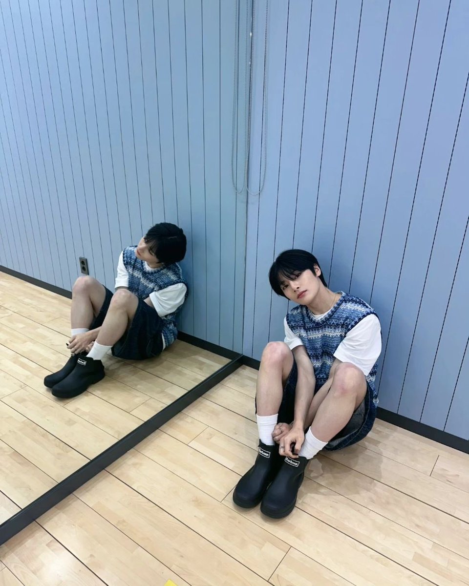 i2nn_8's tweet photo. 빵하 https://t.co/lRhsZsitz1 https://t.co/oSPAhSOQOw