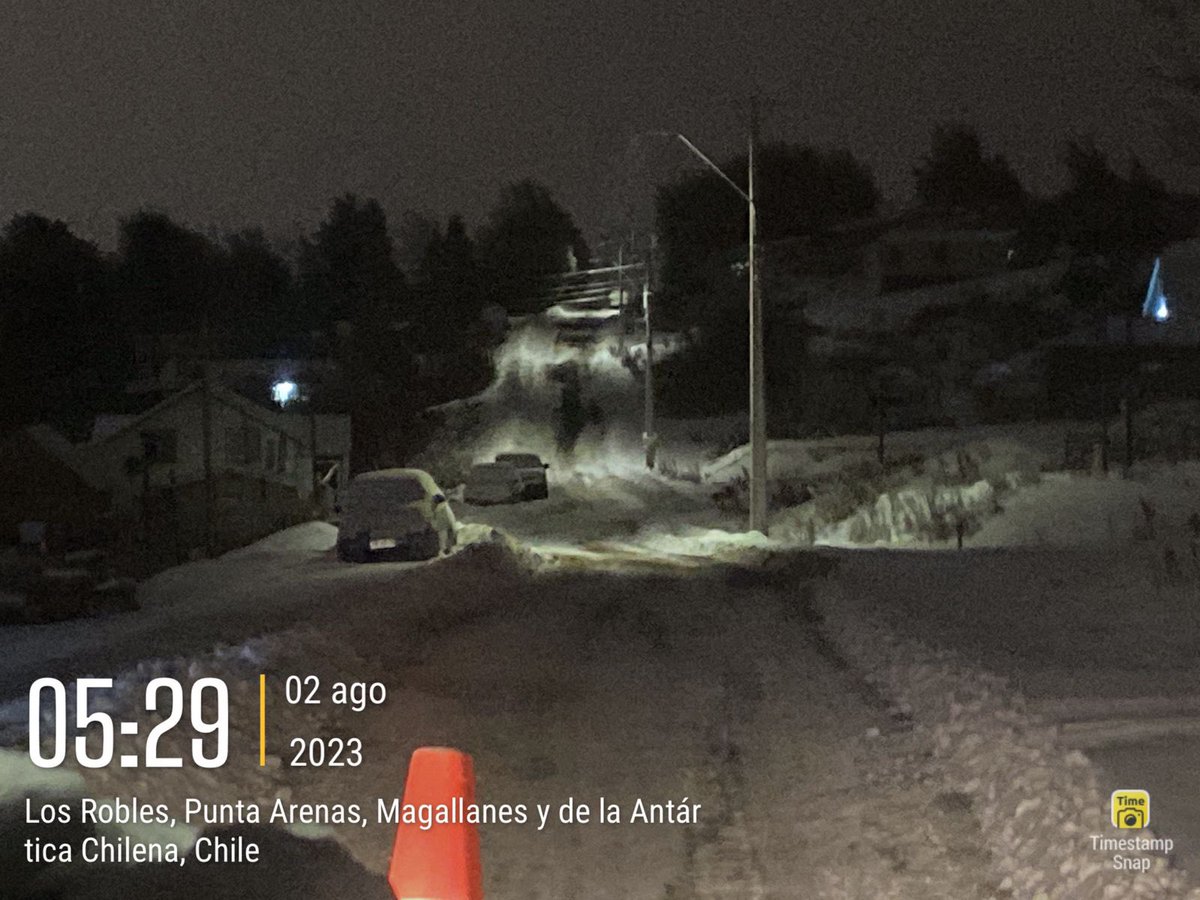 munipuq's tweet photo. URGENTE #puntarenas A pesar del despliegue de la maquinaria municipal durante la madrugada, las condiciones climáticas que afectan a la ciudad no han permitido asegurar el normal tránsito vehicular por las principales calles de la ciudad. https://t.co/3z3uYxrxrY