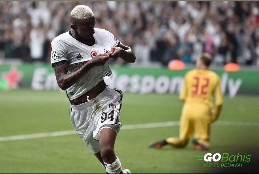 Besiktasin_sesi's tweet photo. Yok mu bir zengin Beşiktaş’lı ben alıyorum Talisca’yı diyecek.

Gelsin artık 🐍 
#ÇebiBizeTaliscayıGetir https://t.co/WoZKicMbcy