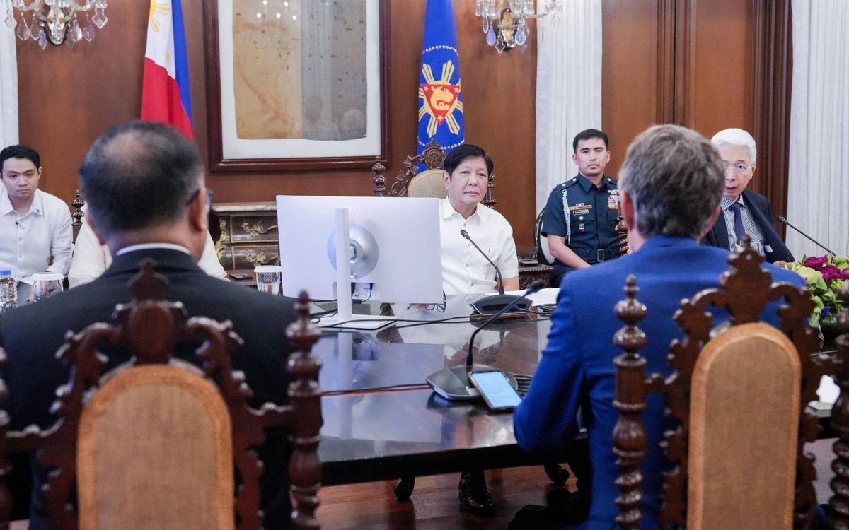 Mas pinalawak at malakas na internet connectivity sa Pilipinas.

Iprinisenta sa atin ng Kacific Broadband Satellites kahapon ang satellite project na tutulong sa ating makipagsabayan sa ibang bansa pagdating sa internet service.  Kasama ang DICT at pribadong sektor, sisiguruhin