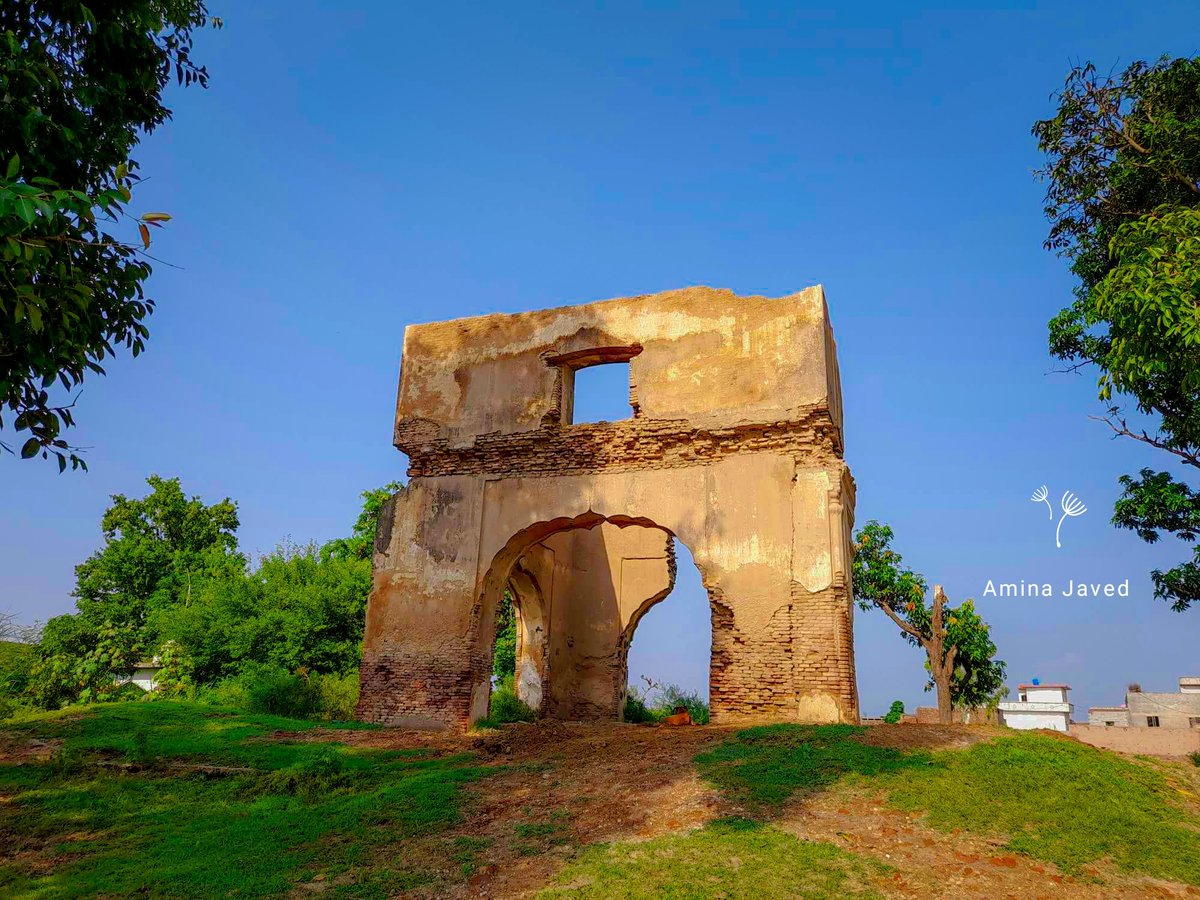 divingdeeply's tweet photo. Exploring the historic echoes of Raja Ranjeet Singh's Rest House - a glimpse into the past..!! https://t.co/tQfM8wx5bz