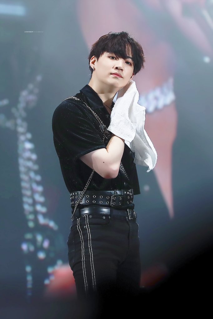 YingLadyrot's tweet photo. •Def. - about you คิดถึงแจบอมที่สุดในโลกเลย 🤧🥺🥺
I've been thinking about you baby
숨 막힐듯한
우리의 추억이 밀려오곤 해
I've been thinking about you baby
가끔씩 난
너의 생각에
잠 못 들곤 해
🎧https://t.co/Ml3NRhr1dD
#Def #AboutYou_Def
#JAYB @jaybnow_hr https://t.co/SKROD03Hx9