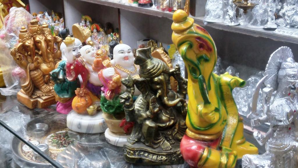 Units108's tweet photo. Sale of Bhagwan Murtis. See Photos, see Video.
Rates in Rupees
(Original Price -> Sale Price):-
500 -> 350
1000 -> 750
1500 -> 1200
1800 -> 1400
2500 -> 2000
Address:-
RK Gandhi Gift Emporium, 2/21-A, Double Storey,
Shivaji Market, Tilak Nagar, Delhi - 110018.
M.: 9953810255.
2/3 https://t.co/ZNlxERqlEV