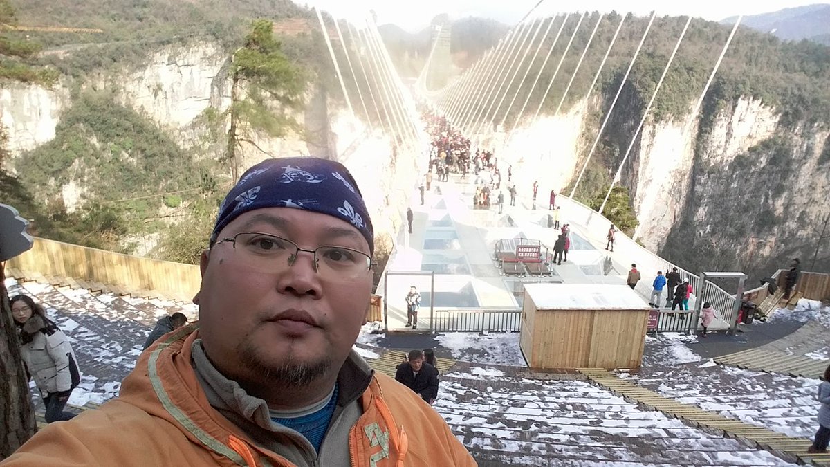 HashirAnjigai's tweet photo. Анжигайтай хамт Аватарлуу аялана гээд цаагуур чинь шуугилдаж байна. 15-хан хүн авч явна гэж байгаа тул та энэ бүсрүү аялахаар төлөвлөсөн л бол холбогдоорой. https://t.co/f4AnK8lkkk Тэнгэрийн хаалга, Аватар уул, Шилэн гүүр, Кабель кар, Хэт хурдан лифт, Нуурын аялал бүгд багтсан. https://t.co/9tUOmTo9k3