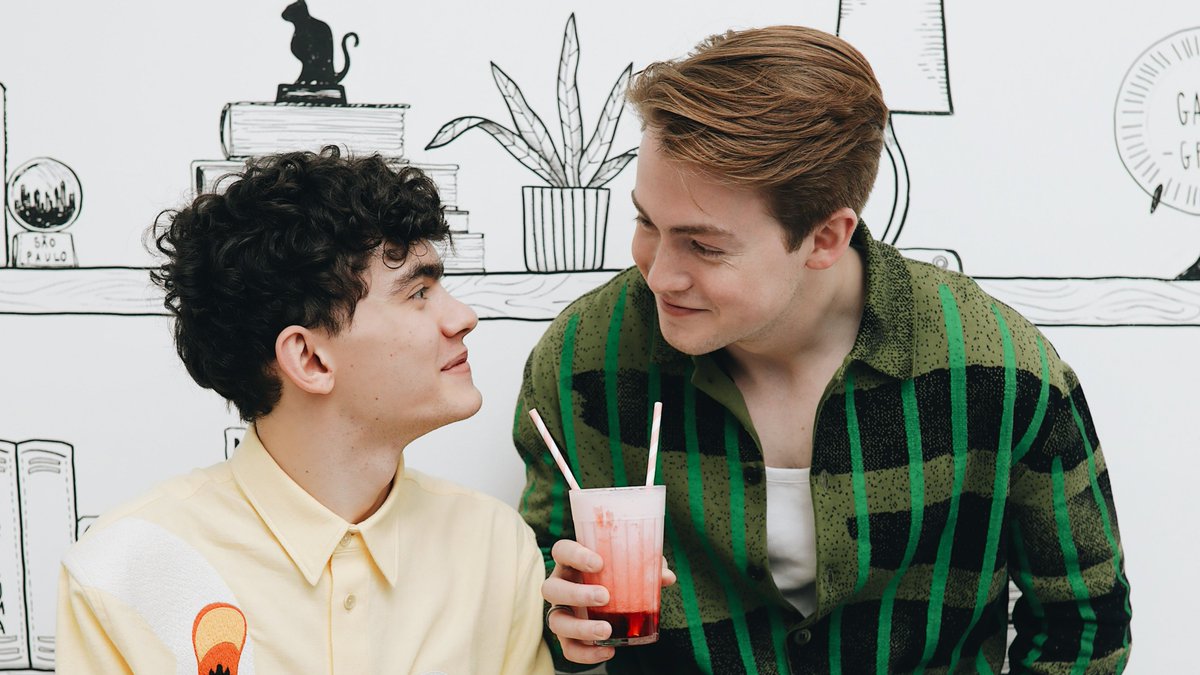 ___anxiousmari's tweet photo. one thing i'm loving about kit connor is that he's slowly but gladly accepting that he is just joe locke's ken https://t.co/VUPxJxKj9z