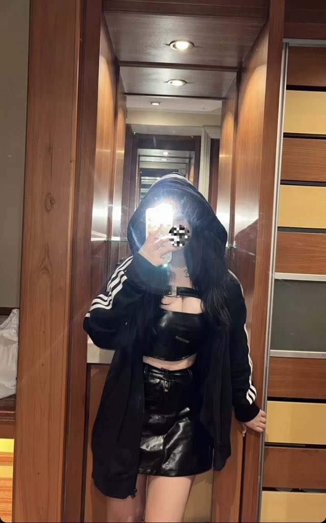 xiaoyan1998's tweet photo. 如果深情没用的话，那我开钓了 https://t.co/EIgeSH6Oig