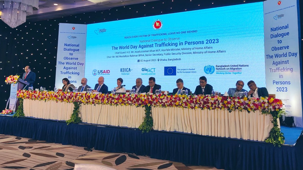 🚨Happening Now in Bangladesh🇧🇩: National Dialogue on the World Day against Trafficking in Persons 2023!

🔎In focus: ways to #EndHumanTrafficking by:

➡️Supporting survivors
➡️Raising awareness for prevention
➡️Bringing traffickers to justice

📺fb.watch/m9HWDJ4cq-/