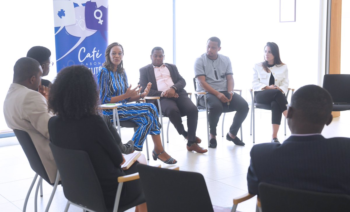 Dans le cadre du programme gouvernemental @GabonEgalite, la Fondation Sylvia Bongo Ondimba a organisé le 28 juillet, au sein de la Maison d'Alice, un café Gabon Égalité sur le thème du mentoring politique. C'était une occasion unique où les jeunes ont partagé leurs perspectives,…