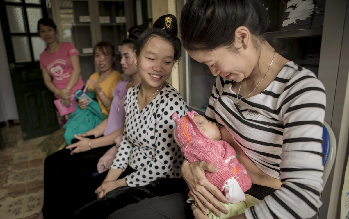 Around 42% of babies aged 0 to 6 in East Asia &amp; Pacific are exclusively breastfed

To reach the 2030 target of 70%, moms and their babies need better maternity protection such as paid maternity leave, breastfeeding breaks and access to nursing facilities

#WorldBreastfeedingWeek