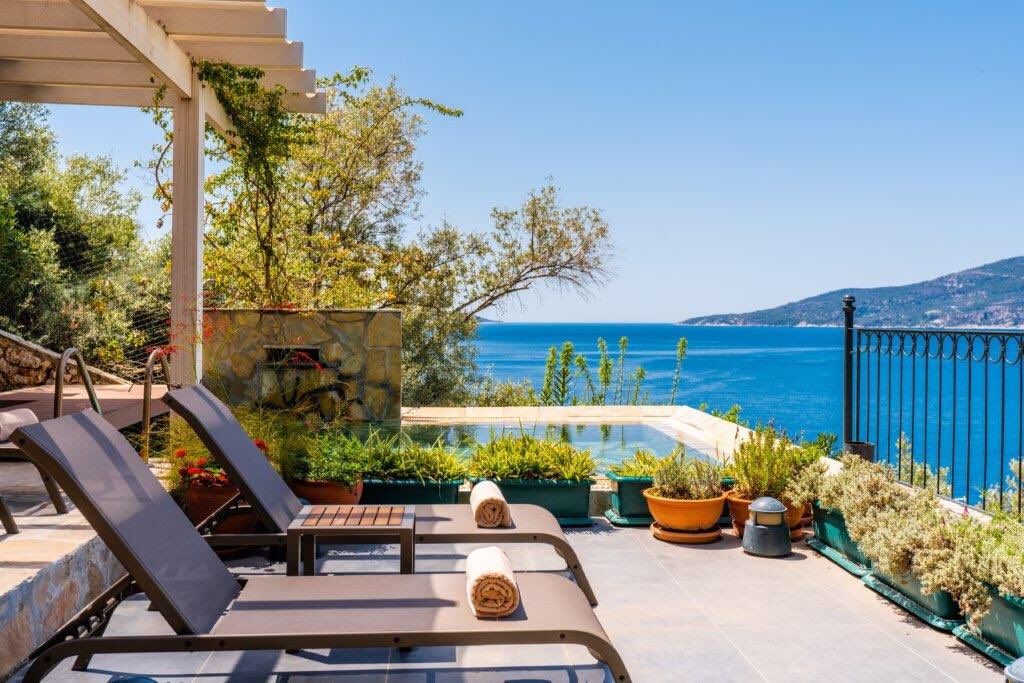 Özel havuzlu villada konaklamaya ne dersiniz ? 🏖🌸💫 #pataraprince #kalkan #antalya #privatepool #mediterrenean #special #hotel #villa #kaş #patara #travel