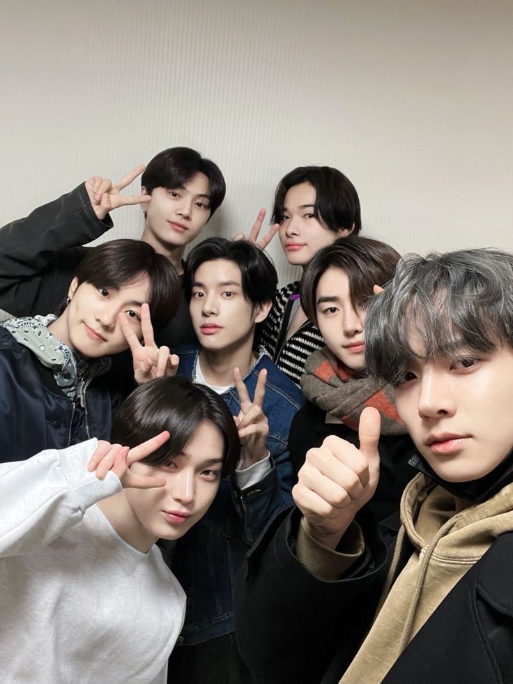 Softluvxx's tweet photo. ꒰ 💌 Guide pour stan #ENHYPEN https://t.co/1tH1D5Nr2O