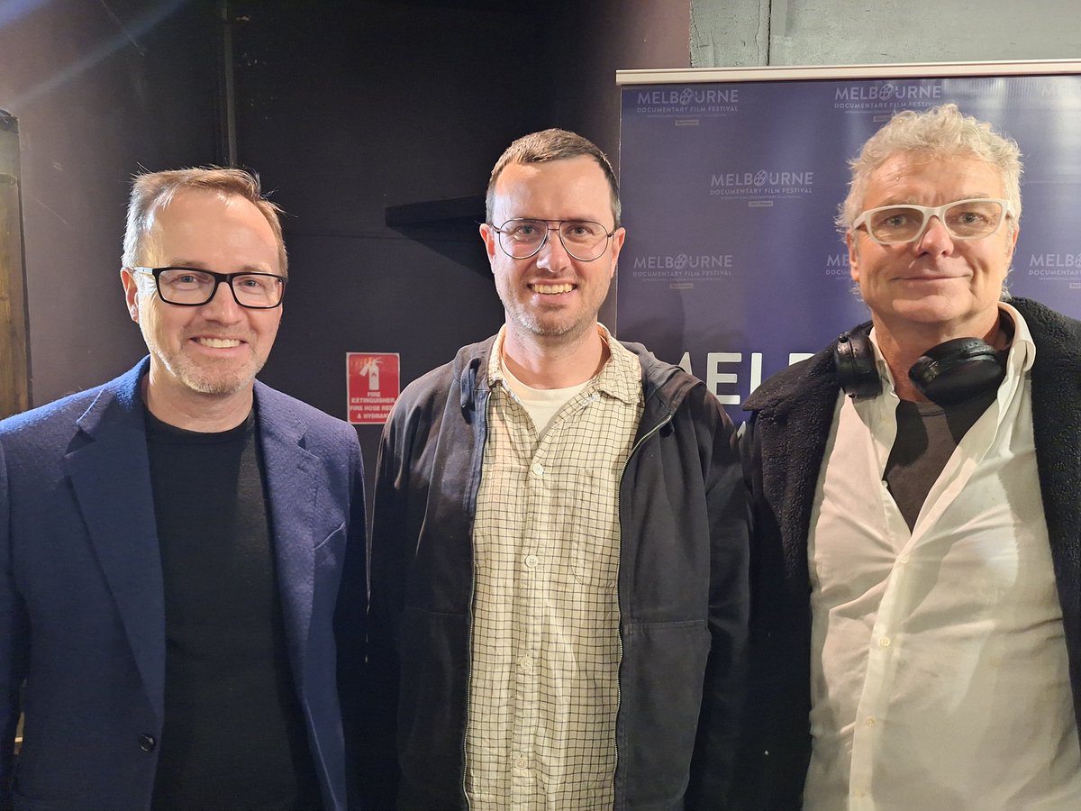 David Shoebridge pictured here with Julian's Assanges brother @GabrielShipton & warcrimes whistleblower #DavidMcBride at the premiere of The Trust Fall @FreeAssangeDoco.  
Right now Senator Shoebridge is calling on all sides of parliament to #bringAssangehome! 
#SaveJulian