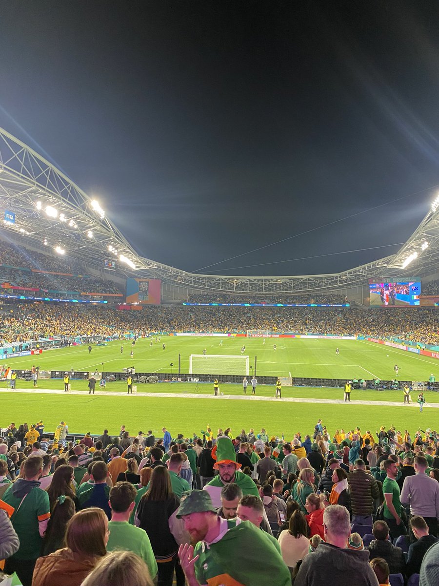 eoinryan95's tweet photo. Great 2 weeks in Sydney and Brisbane supporting the Girls in Green☘️ https://t.co/v5vH3xDwnz