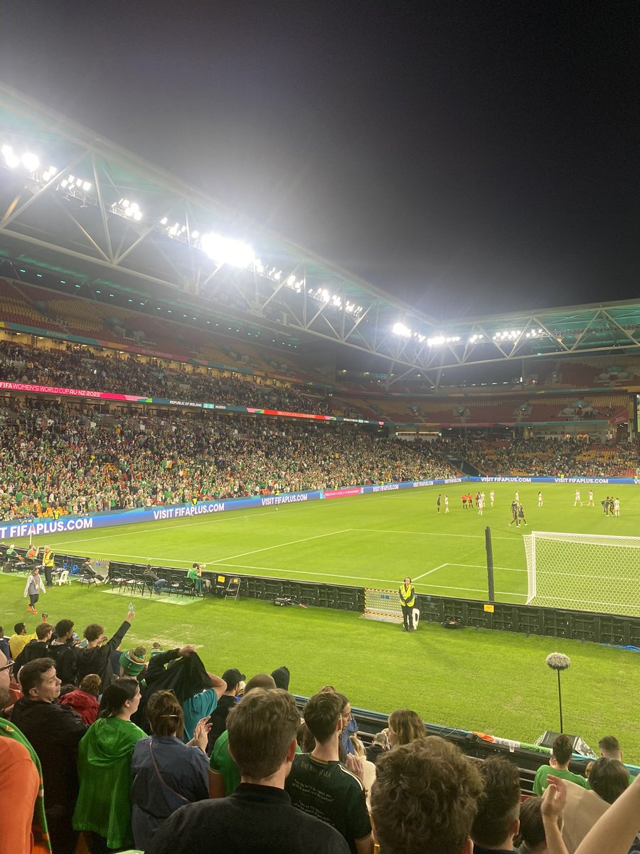 eoinryan95's tweet photo. Great 2 weeks in Sydney and Brisbane supporting the Girls in Green☘️ https://t.co/v5vH3xDwnz
