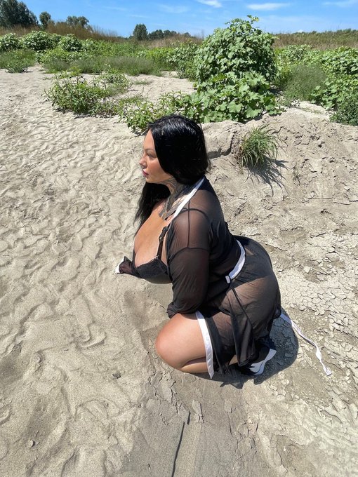 Front or back?😁 https://t.co/fUwXle63jv