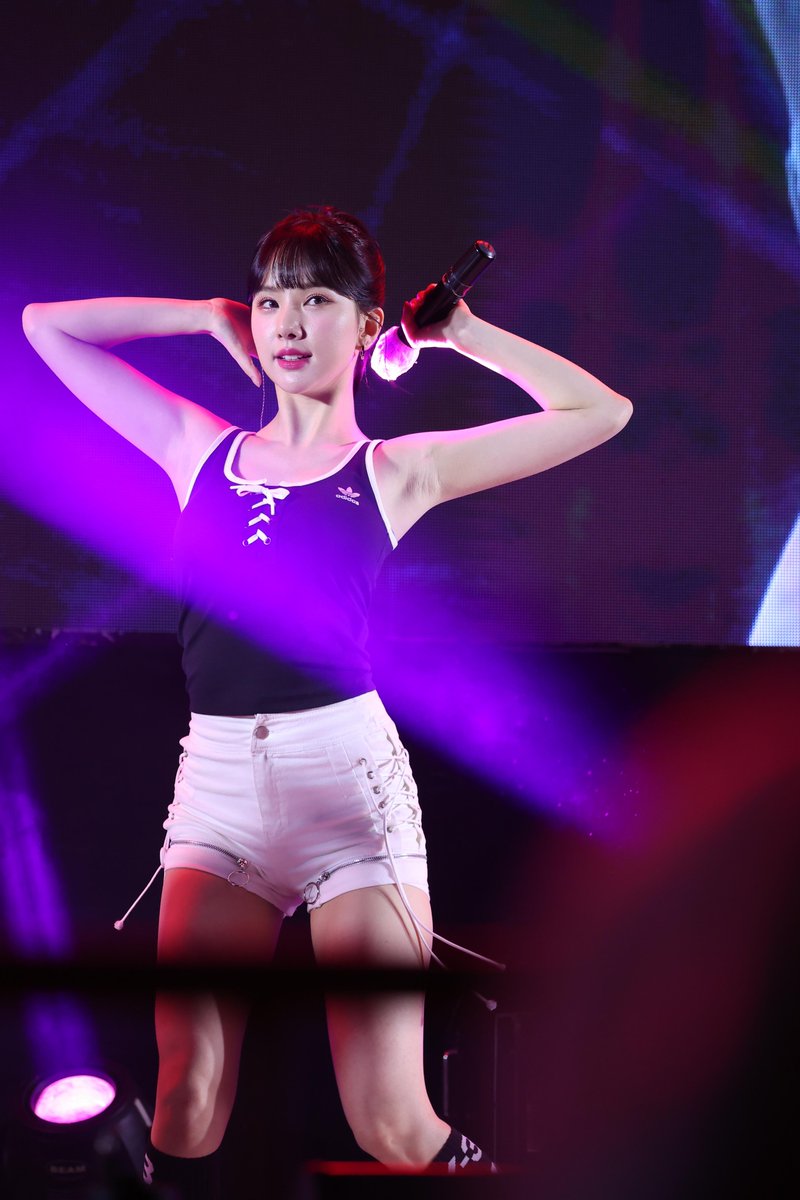 pits_daily's tweet photo. Eunha #EUNHA #은하 #Viviz #dailypits #armpit #kpoparmpit #asianpits #lovearmpit https://t.co/ZFkEkGGfL9