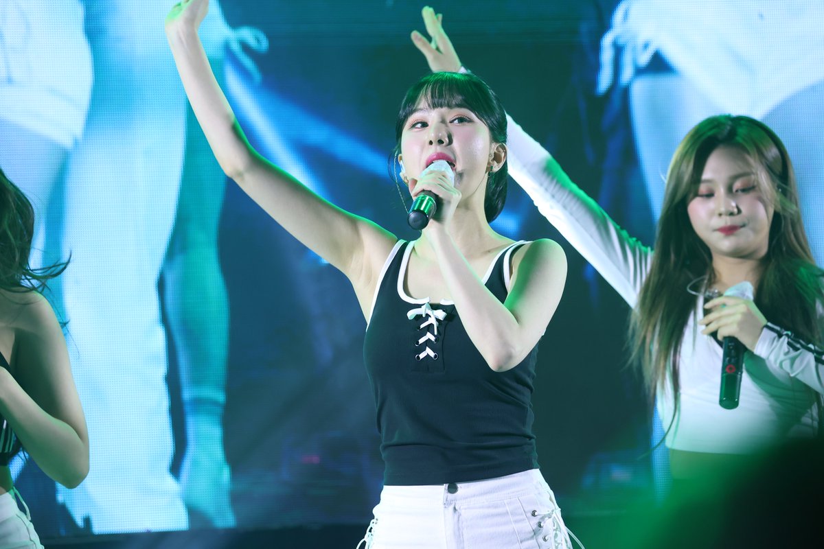 pits_daily's tweet photo. Eunha #EUNHA #은하 #Viviz #dailypits #armpit #kpoparmpit #asianpits #lovearmpit https://t.co/ZFkEkGGfL9