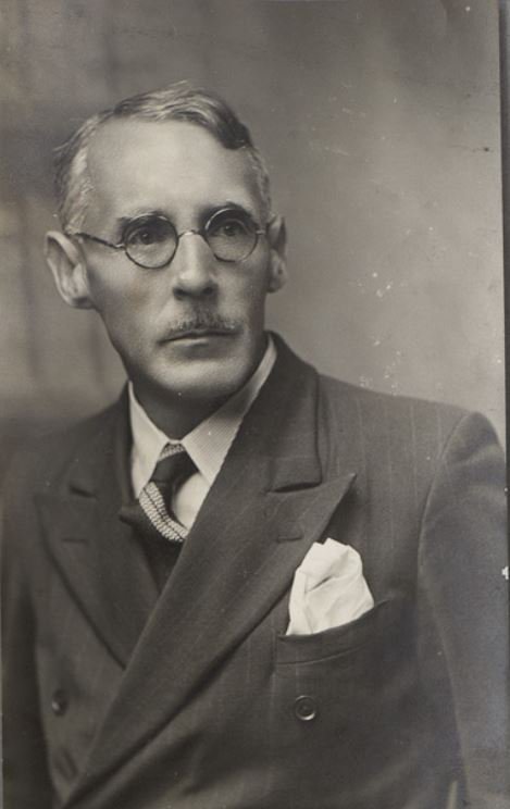 WelshBiography's tweet photo. Ambrose Bebb, historian, prose writer and politician was born at Blaendyffryn, #Goginan, #Cardiganshire #onthisday 1894 https://t.co/aEHaygLuAP  #WelshHistory #Wales https://t.co/SLYuvIMbMQ