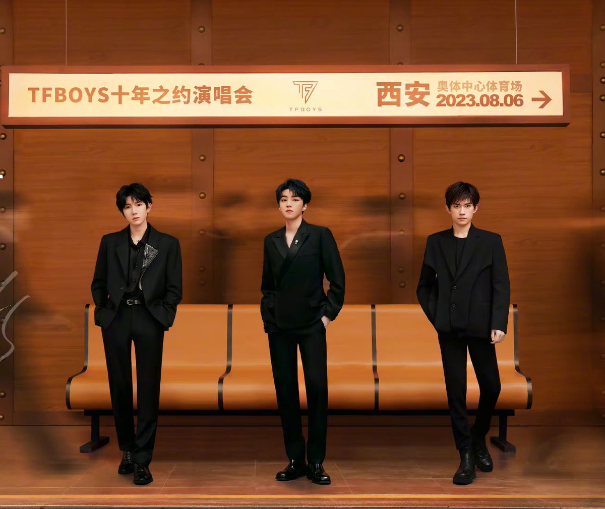 AauM_36's tweet photo. ตอนนั้นสถานีปี2023มันดูไกลเกินฝันไปมาก จนคิดว่าเราจะอยู่กับเขาถึงวันนั้นไหมด้วยซ้ำ แต่ตอนนี้อีกไม่กี่วันเราจะมาลงจอดที่สถานีนี้แล้วอะ ฝัน 10ปี ของTFBOYS จะมาถึงแล้ว เราก็ยังยืนรอตรงนี้ที่เดิมอยู่ดี เราทำได้😭 เพราะรักทั้งนั้น🥺 https://t.co/sXTJoKem6L