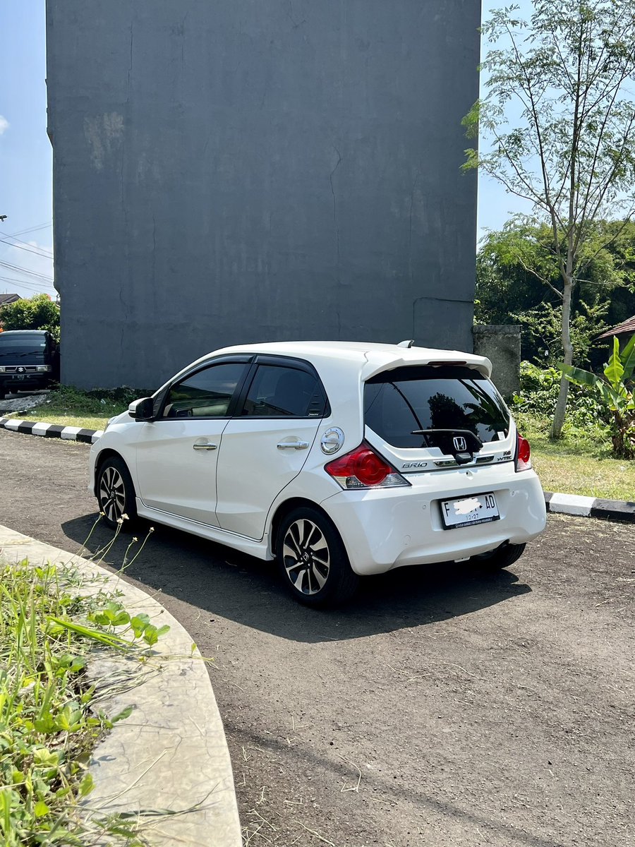 PIM08_'s tweet photo. β
For Saleβ
β’ Honda Brio RS 2017 Matic β’
- Plat F kota Bogor (Ganjil)
- Km 96.000 (Servis Record)
- Pajak aktif Desember 2023
#hondabriors #jualbriors #jualmobilbekas #jualmobilsecond #mobilbekas #bogor #mobilsecond #hondabriobogor #tajur #hondabrio2017 https://t.co/qF3SPzSjeA