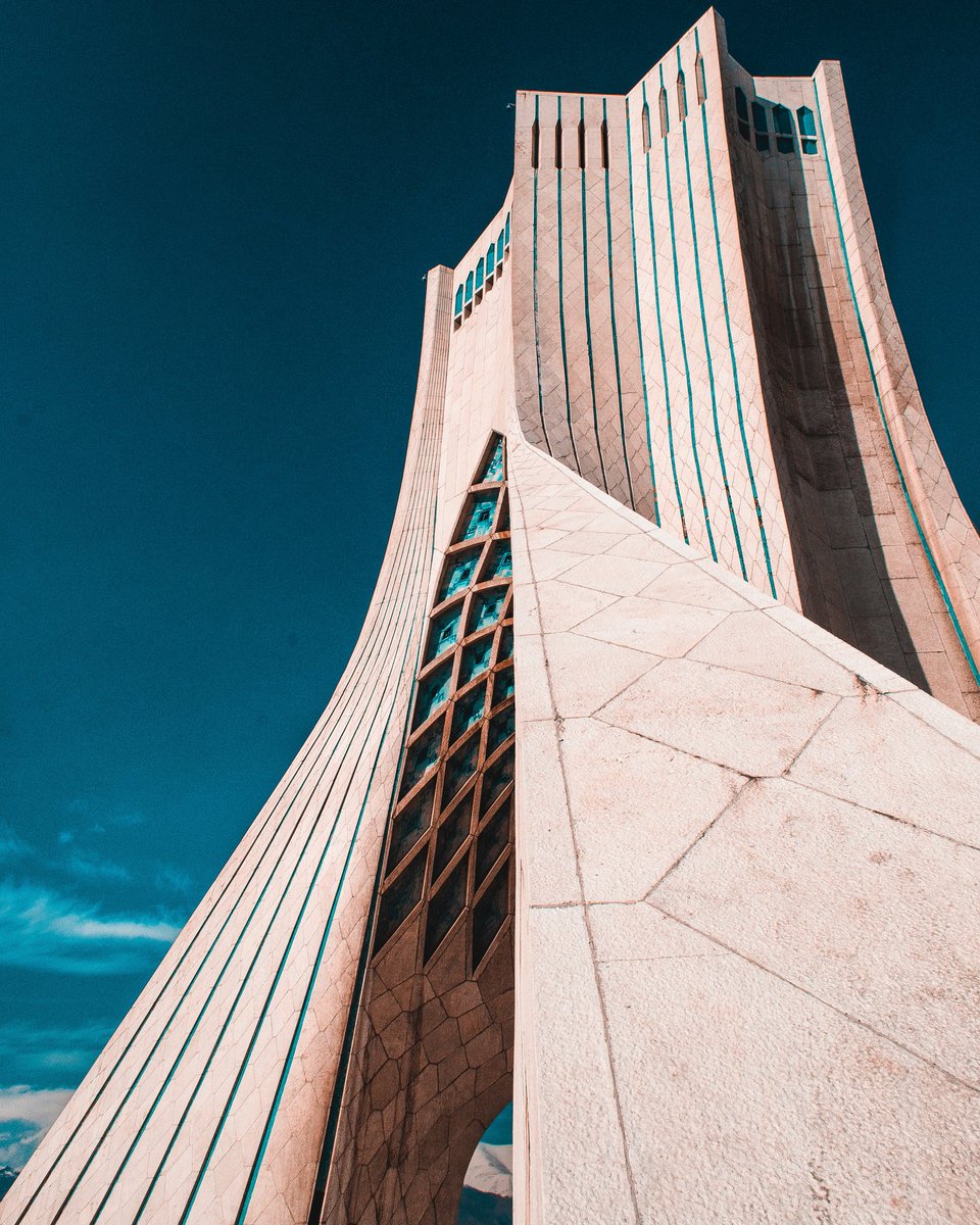 Mahsaormoon04's tweet photo. Why do I love my city?!

#Tehran
#IranInReality https://t.co/I2m2Fk5IQS