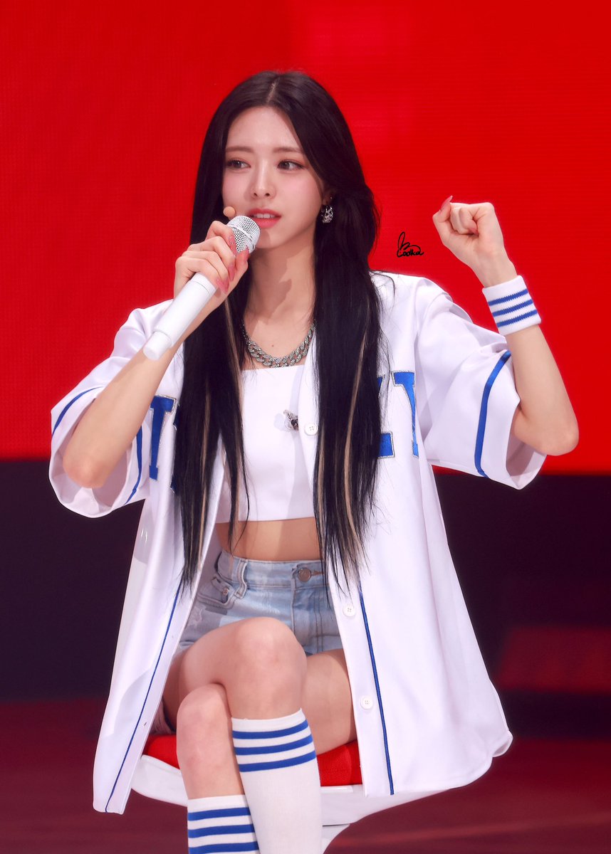 is_Vodka7's tweet photo. 230731   <𝐊𝐈𝐋𝐋 𝐌𝐘 𝐃𝐎𝐔𝐁𝐓> 쇼케이스

💕

#유나 
#YUNA 
#있지 
#ITZY https://t.co/G3F0DTyQky